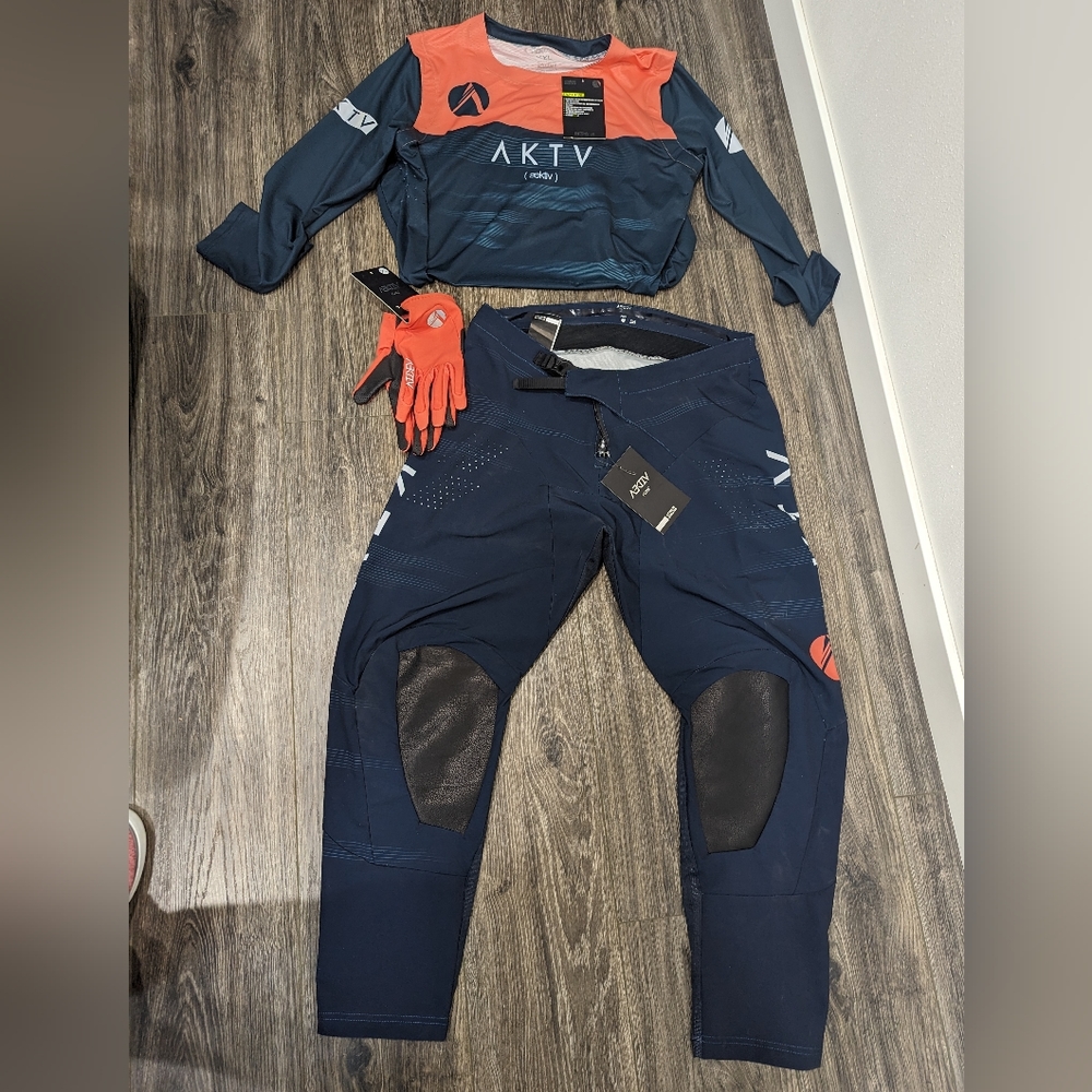 Aektiv riding gear